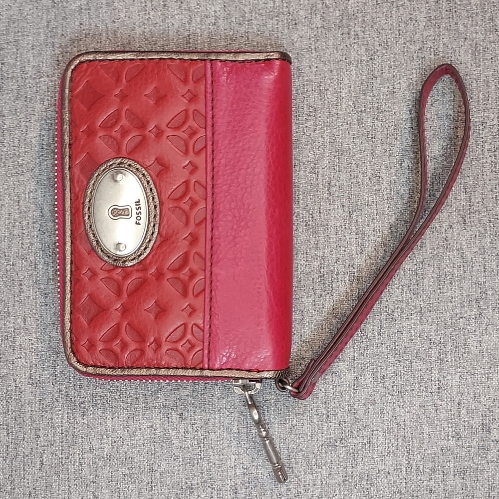 Fossil Red Pink Embossed Leather Zipper Wallet w/ Wrist Strap